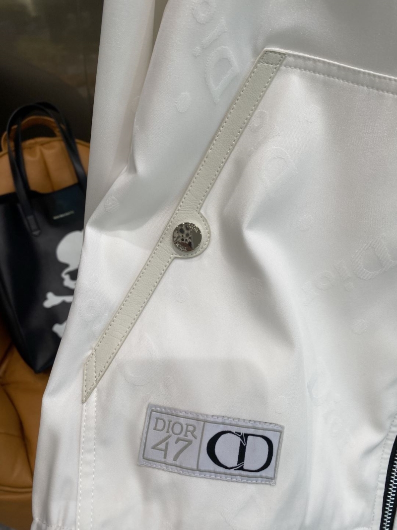 chr1st1an D10r outwear